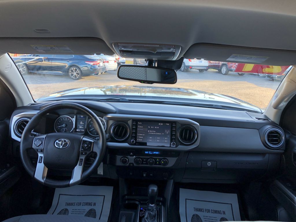 2021 Toyota Tacoma Image 20