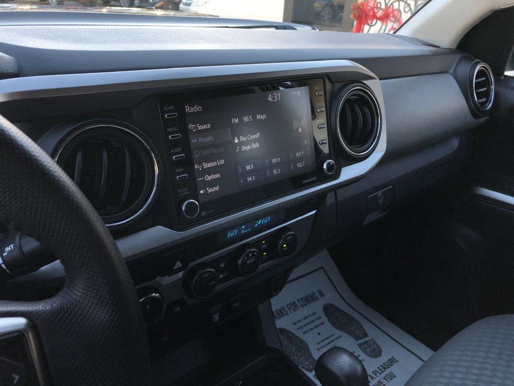 2021 Toyota Tacoma Image 21