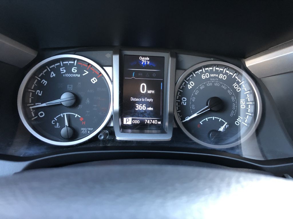 2021 Toyota Tacoma Image 38