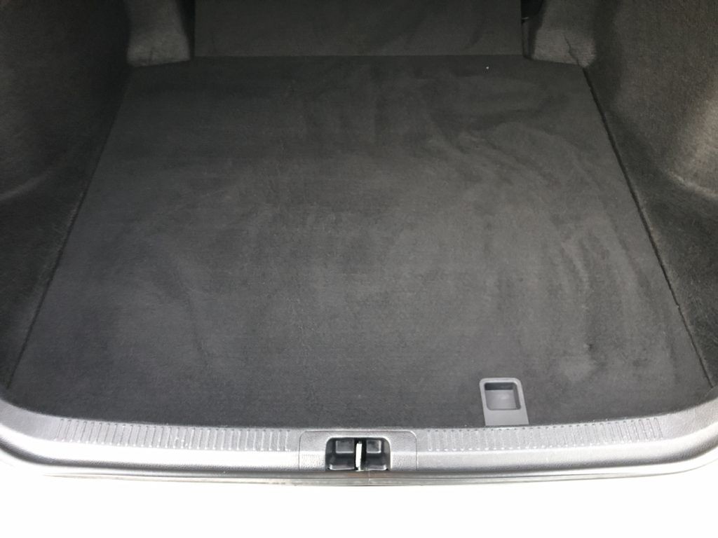 2018 Toyota Camry Image 7