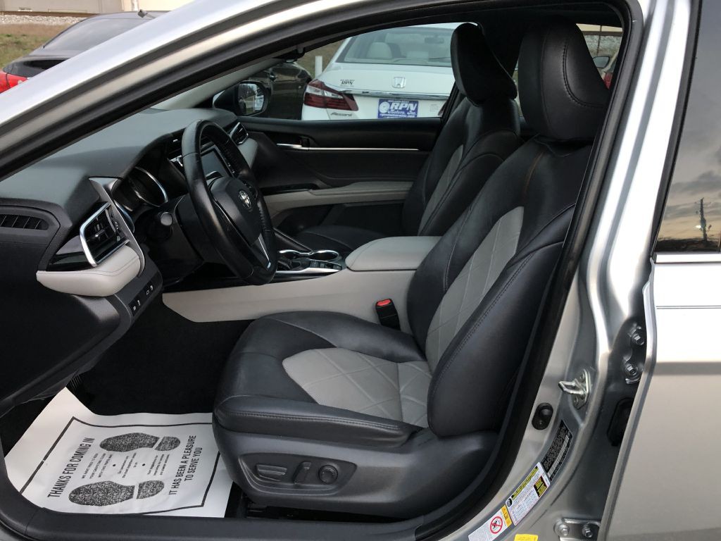 2018 Toyota Camry Image 10