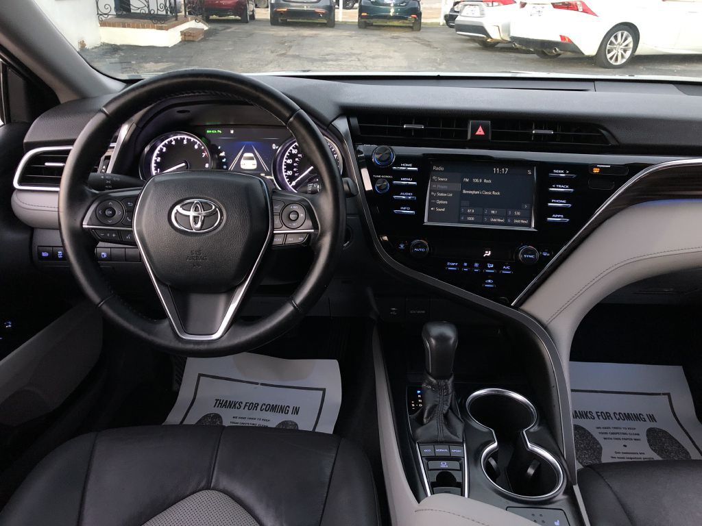2018 Toyota Camry Image 15