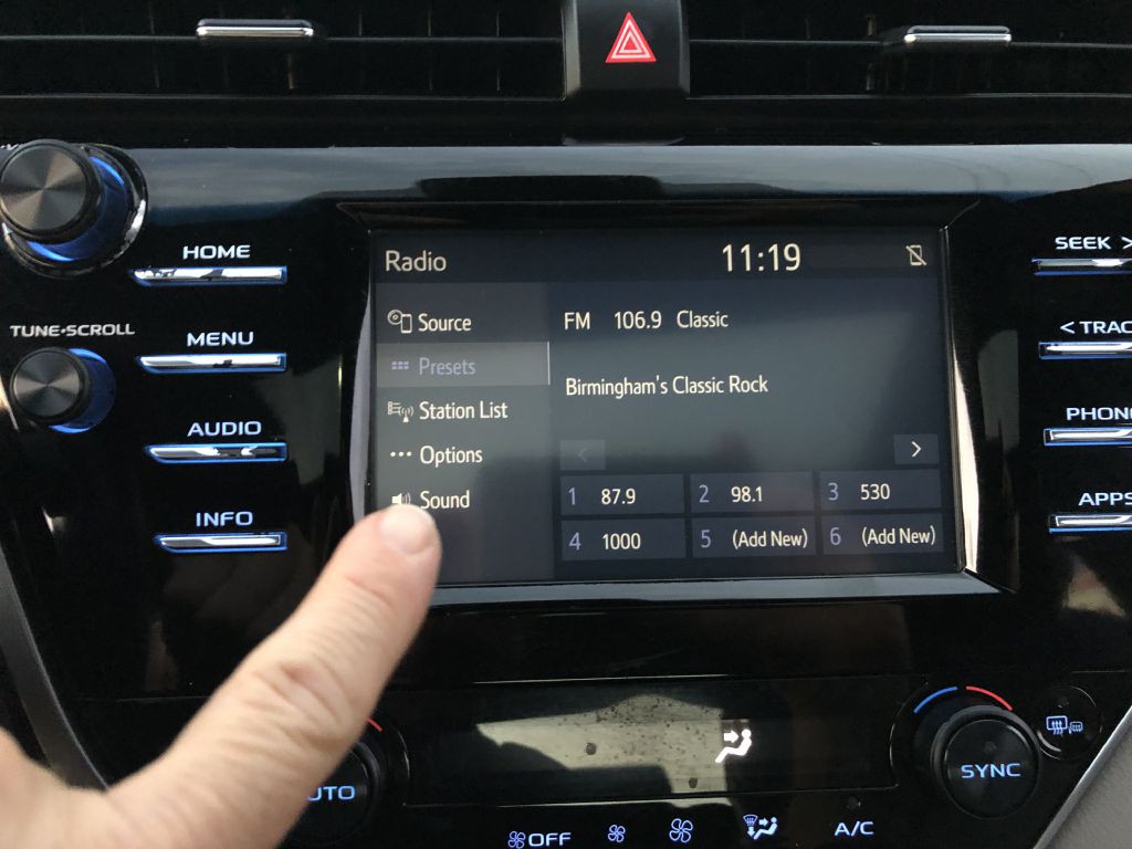 2018 Toyota Camry Image 27