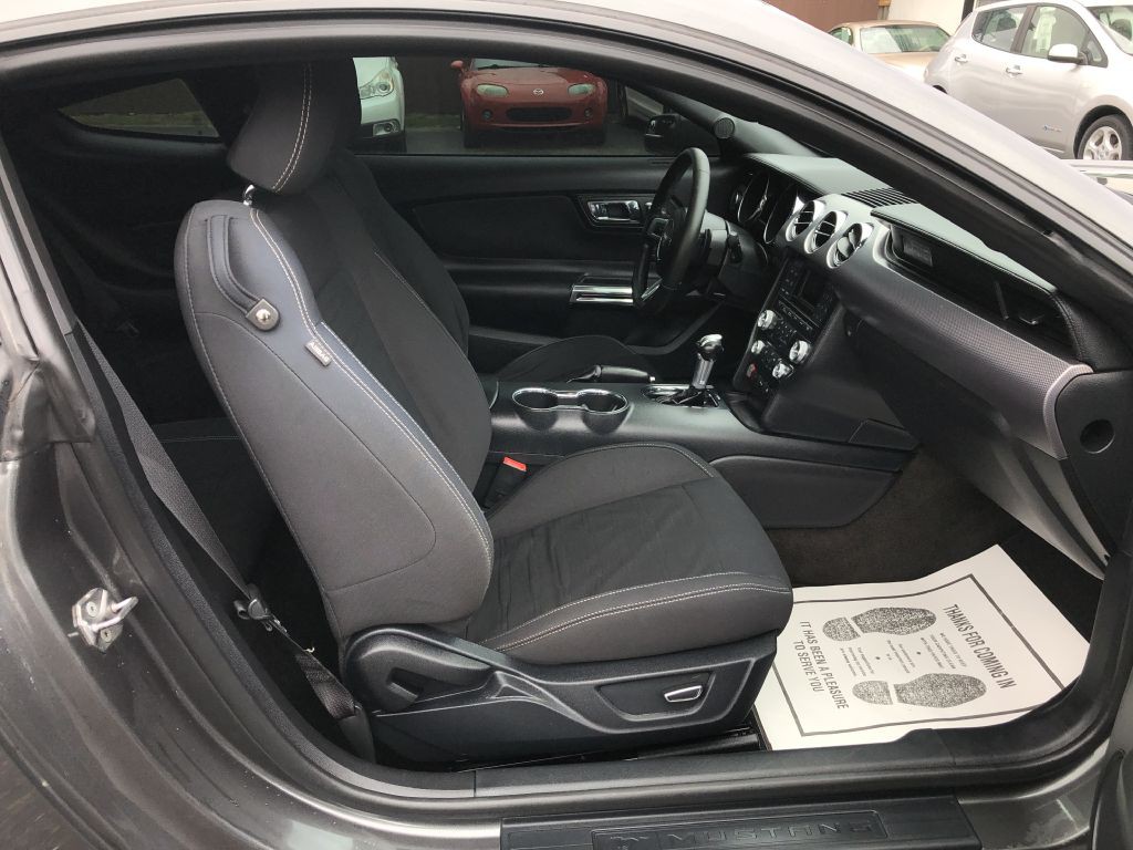 2016 Ford Mustang Image 9