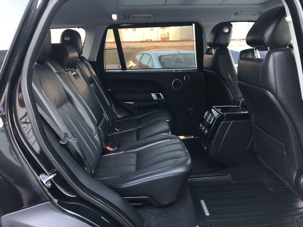 2014 Land Rover Range Rover Image 16