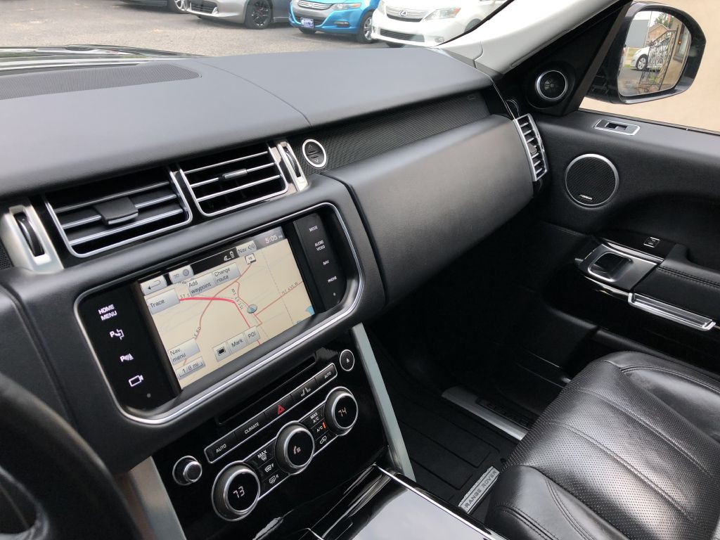 2014 Land Rover Range Rover Image 22