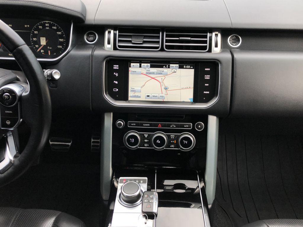 2014 Land Rover Range Rover Image 28