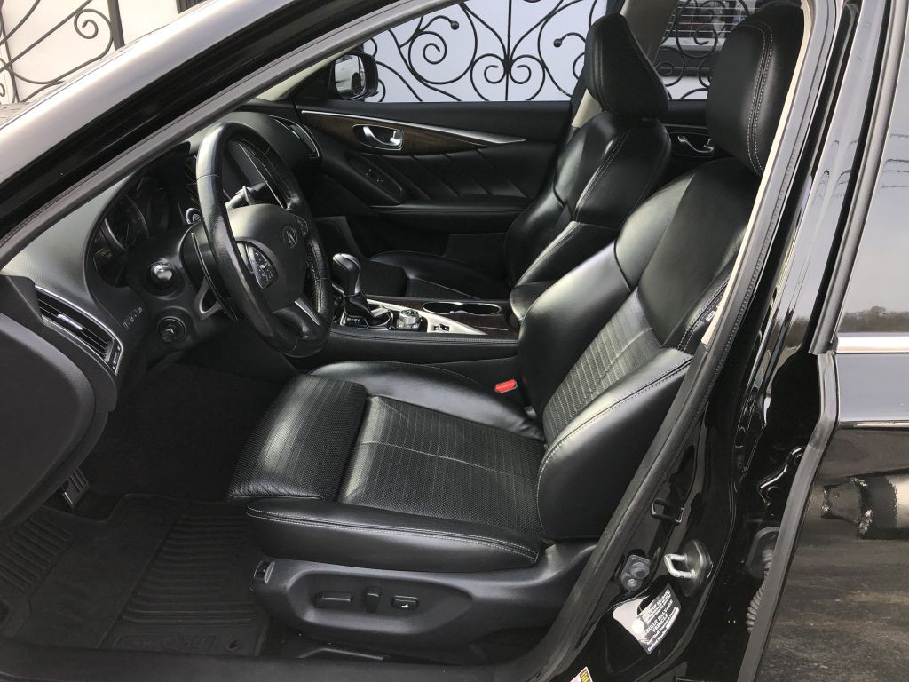 2016 INFINITI Q50 Image 11