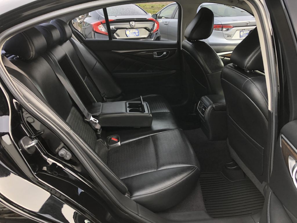 2016 INFINITI Q50 Image 13