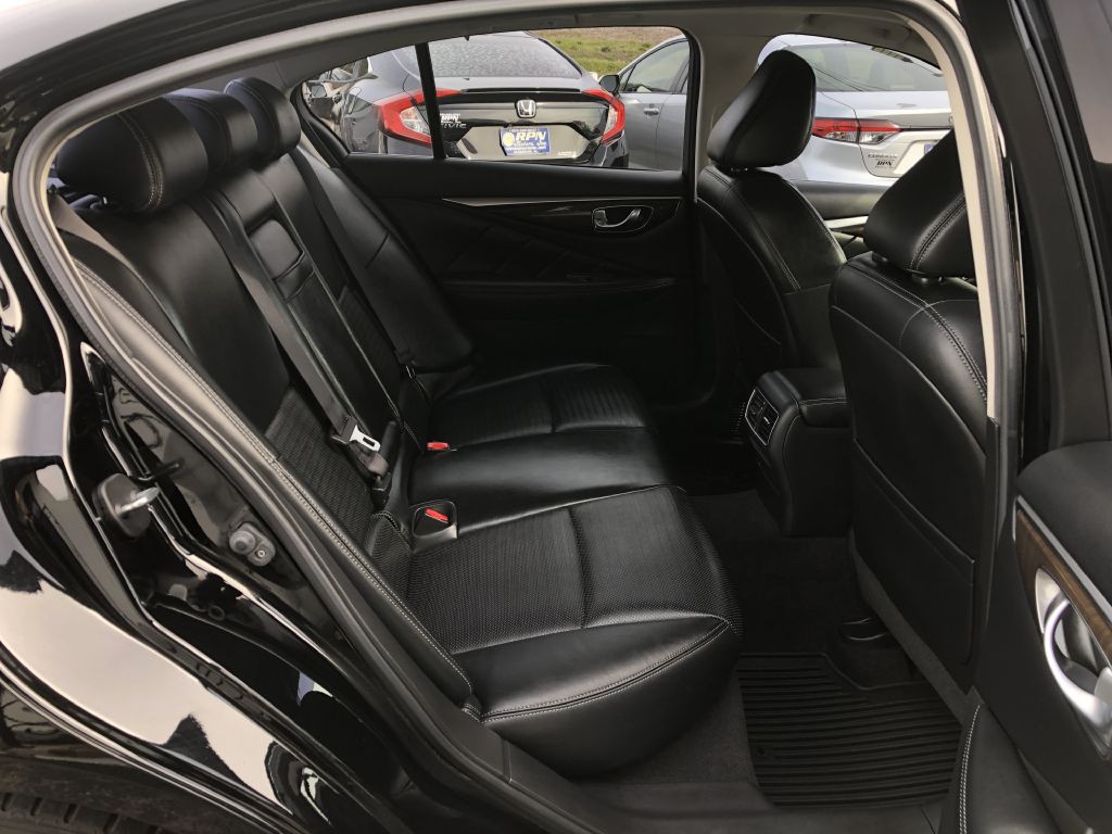 2016 INFINITI Q50 Image 14
