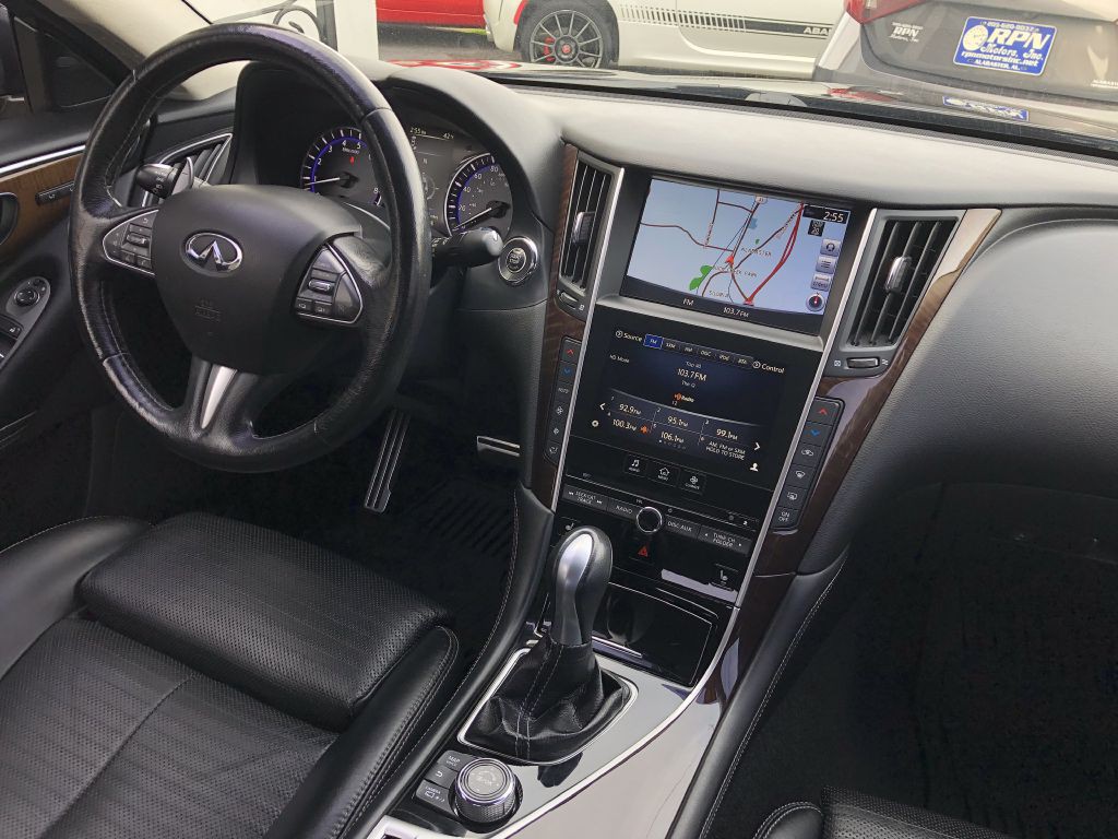 2016 INFINITI Q50 Image 15