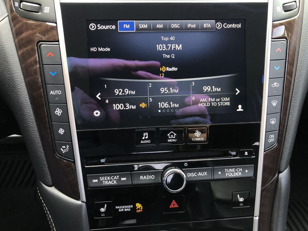 2016 INFINITI Q50 Image 26