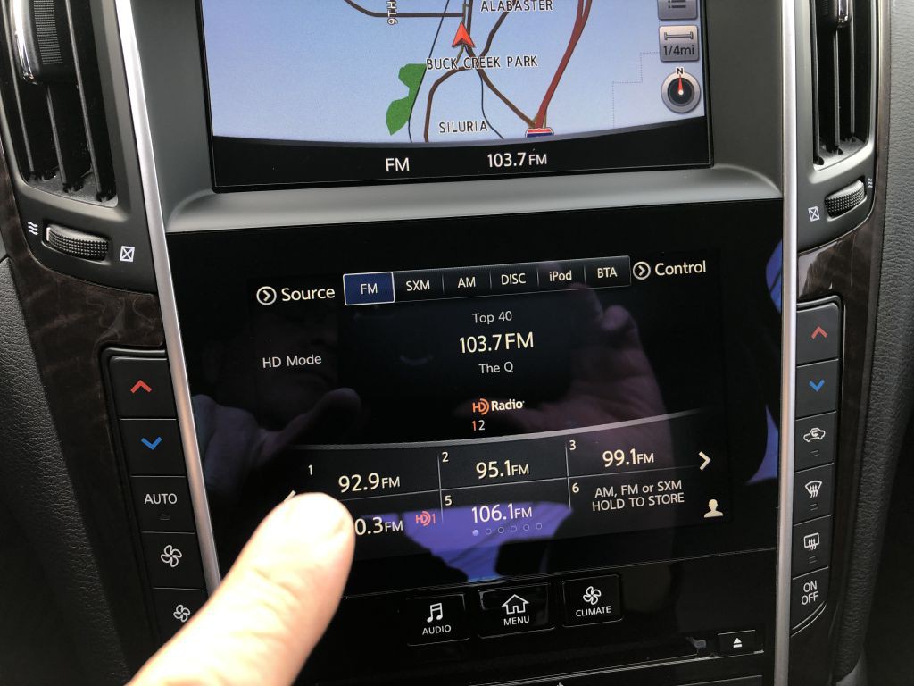 2016 INFINITI Q50 Image 27