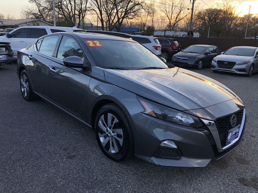 2022 Nissan Altima Image 5