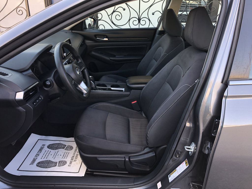 2022 Nissan Altima Image 12