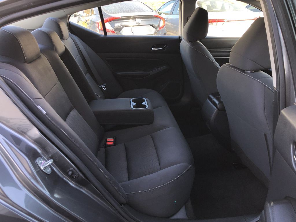 2022 Nissan Altima Image 14