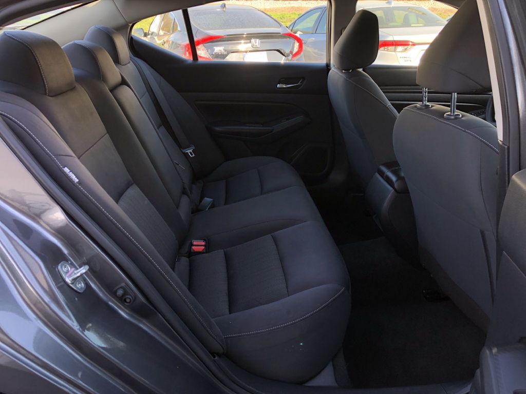 2022 Nissan Altima Image 15