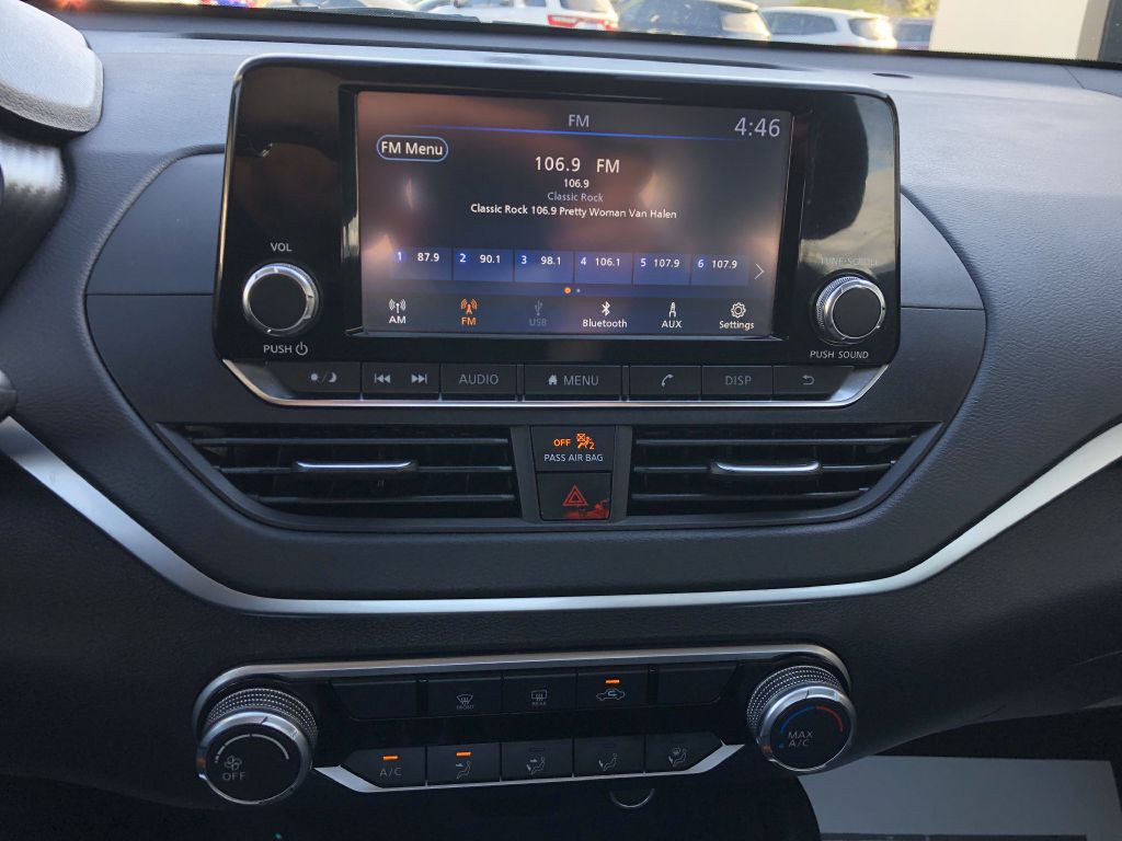 2022 Nissan Altima Image 22