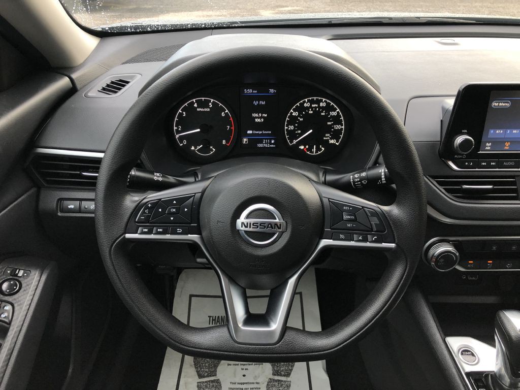 2022 Nissan Altima Image 28