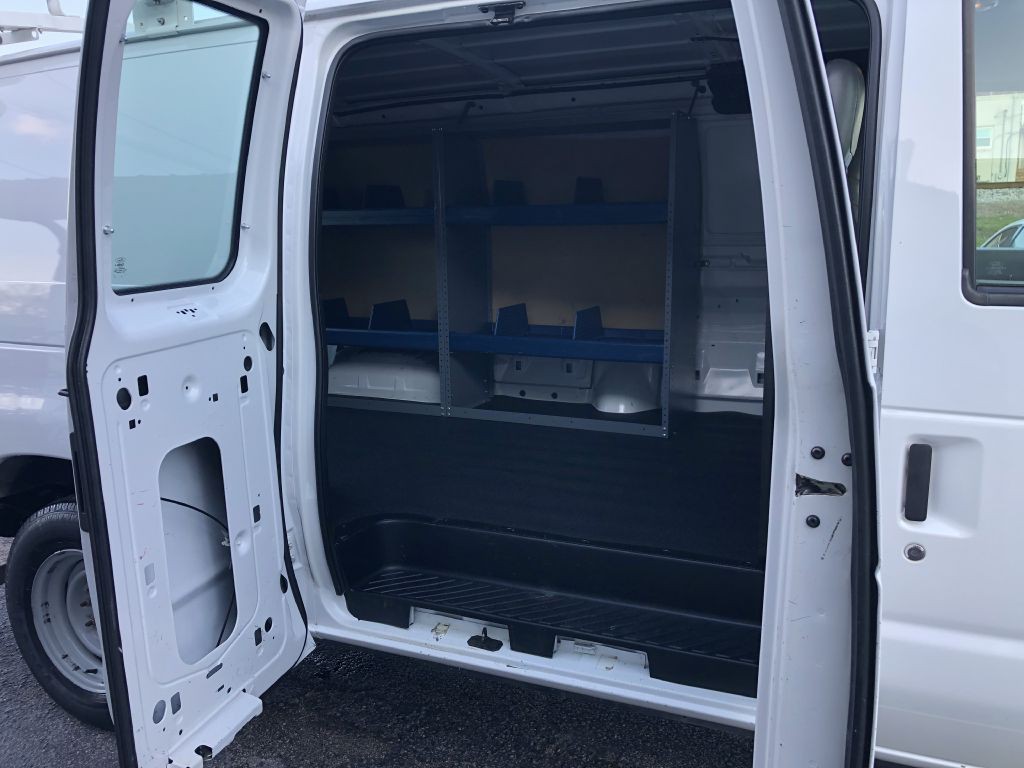 2014 Ford Econoline Image 17