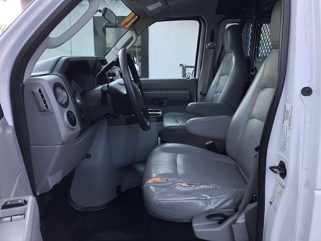 2014 Ford Econoline Image 19