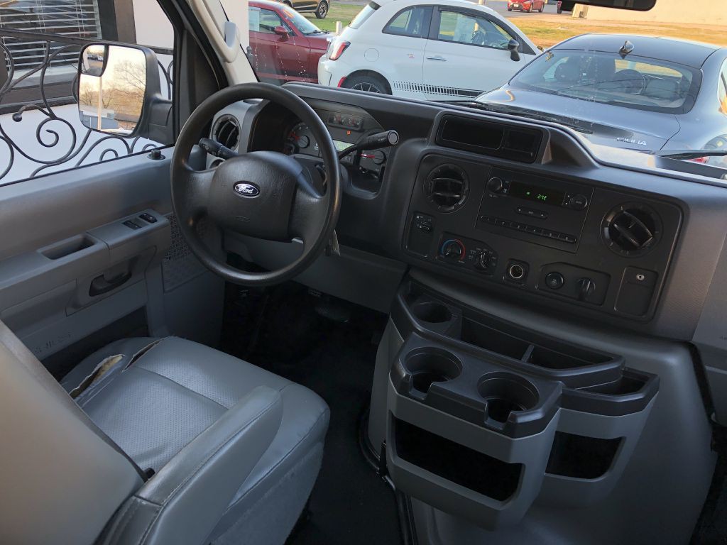 2014 Ford Econoline Image 22