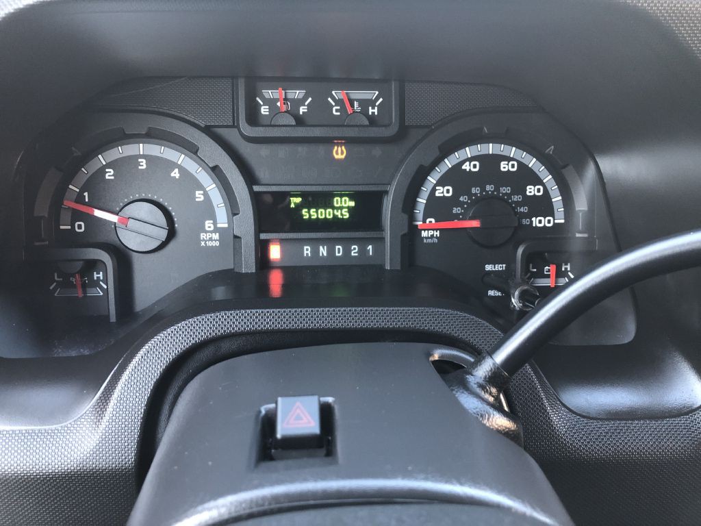 2014 Ford Econoline Image 31