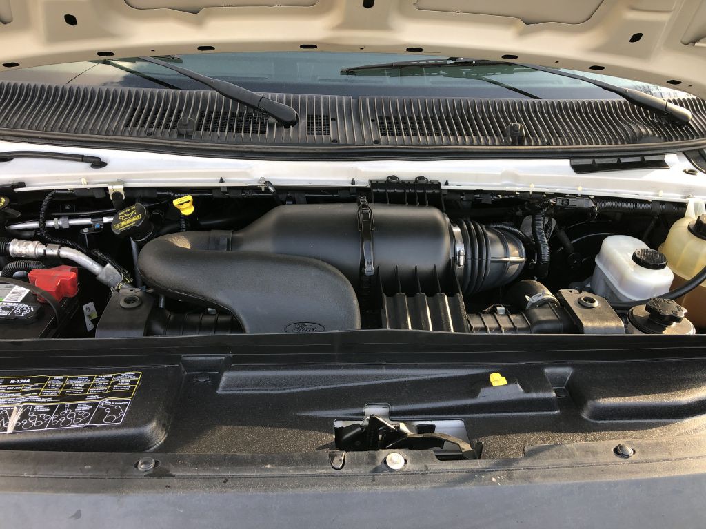 2014 Ford Econoline Image 34