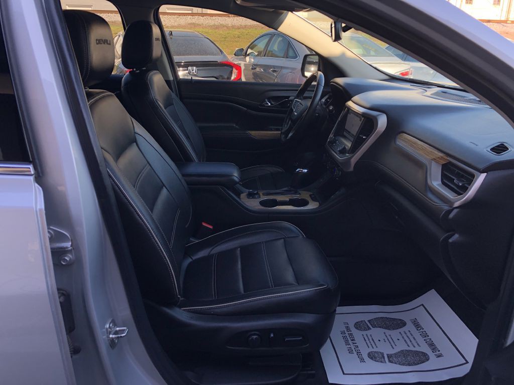 2019 GMC Acadia Image 17