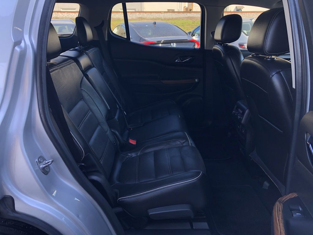 2019 GMC Acadia Image 19