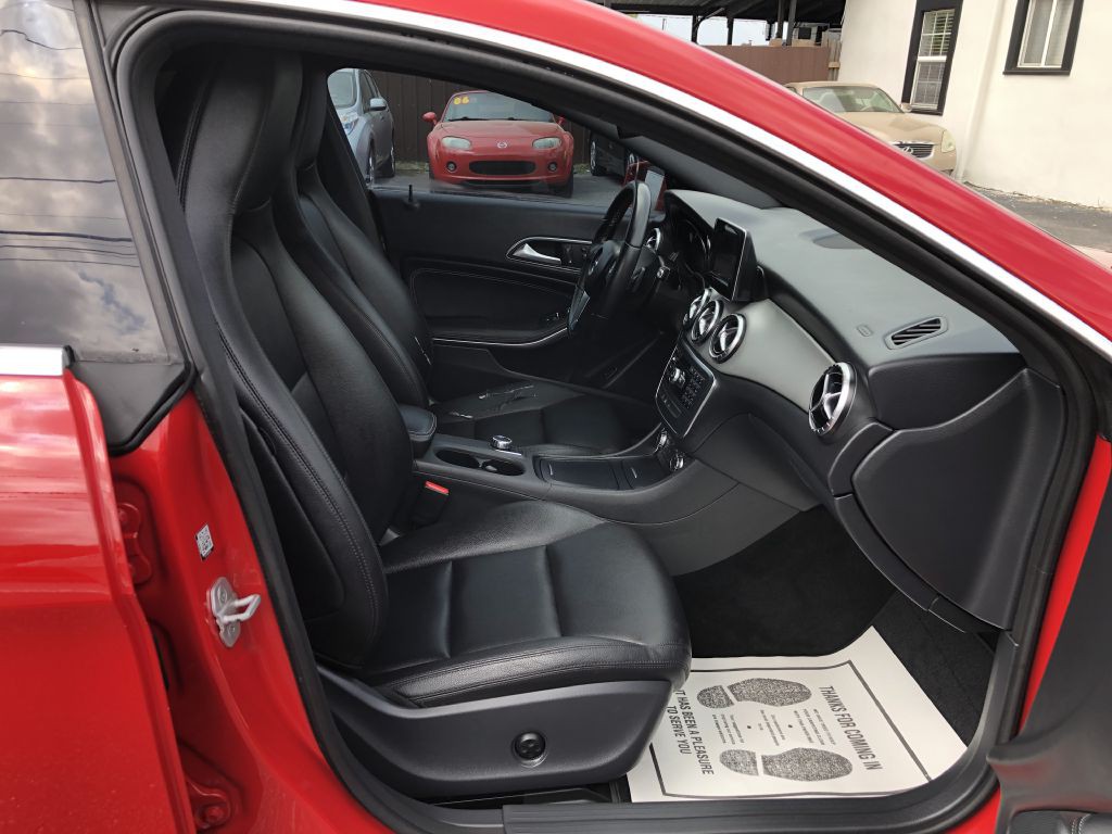 2014 Mercedes-Benz CLA-Class Image 13