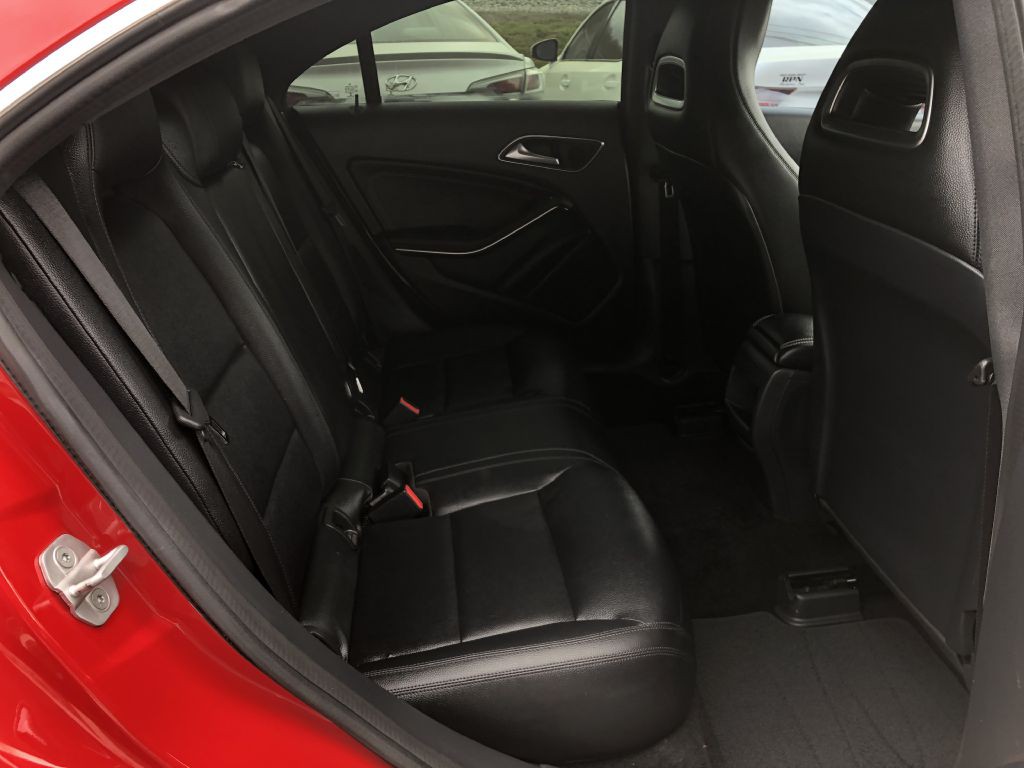 2014 Mercedes-Benz CLA-Class Image 14
