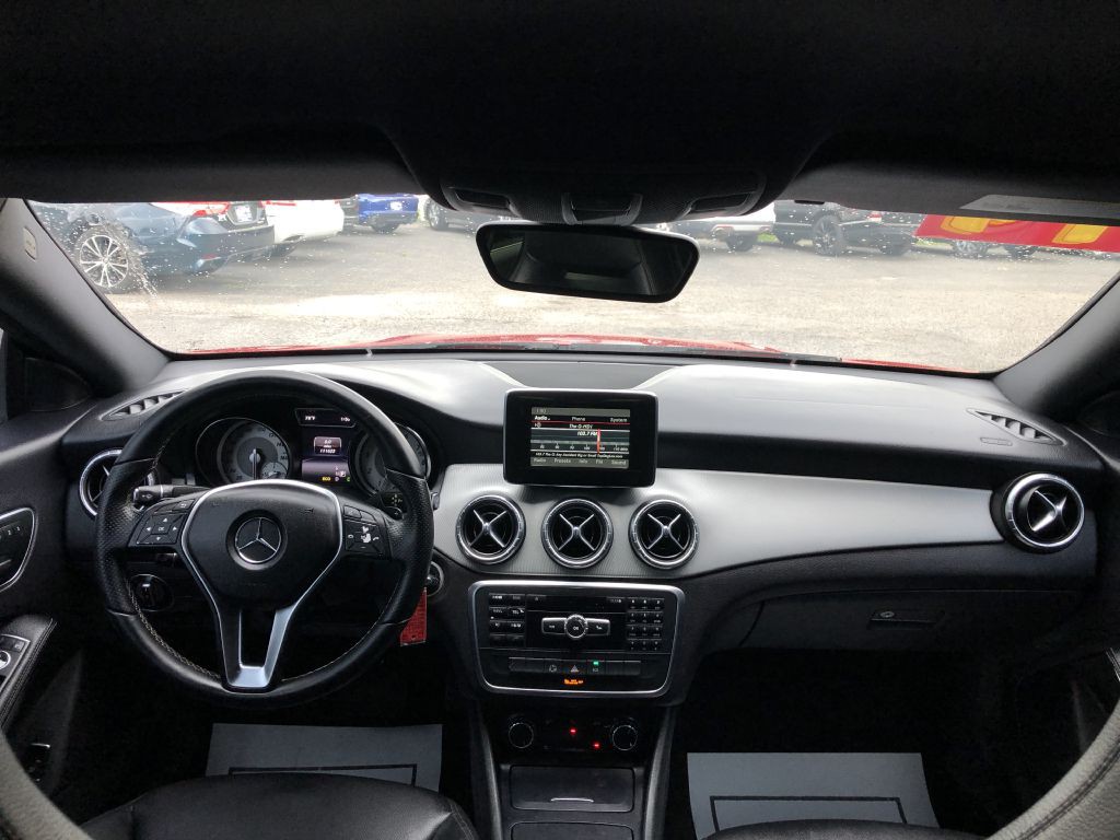 2014 Mercedes-Benz CLA-Class Image 17