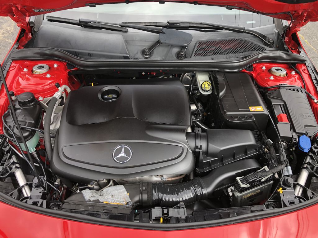2014 Mercedes-Benz CLA-Class Image 31