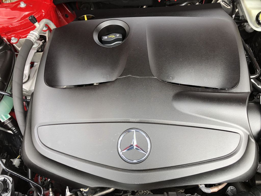 2014 Mercedes-Benz CLA-Class Image 32