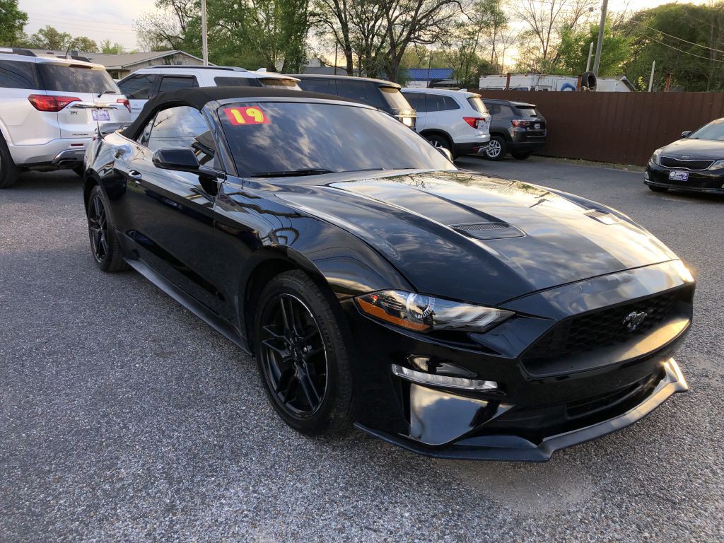 2019 Ford Mustang Image 10