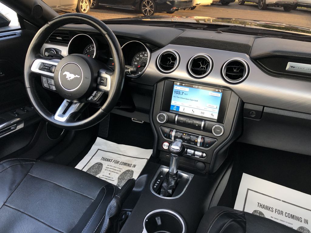 2019 Ford Mustang Image 26