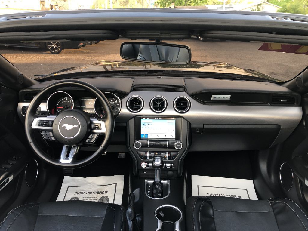 2019 Ford Mustang Image 28