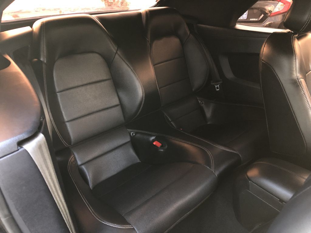 2019 Ford Mustang Image 24