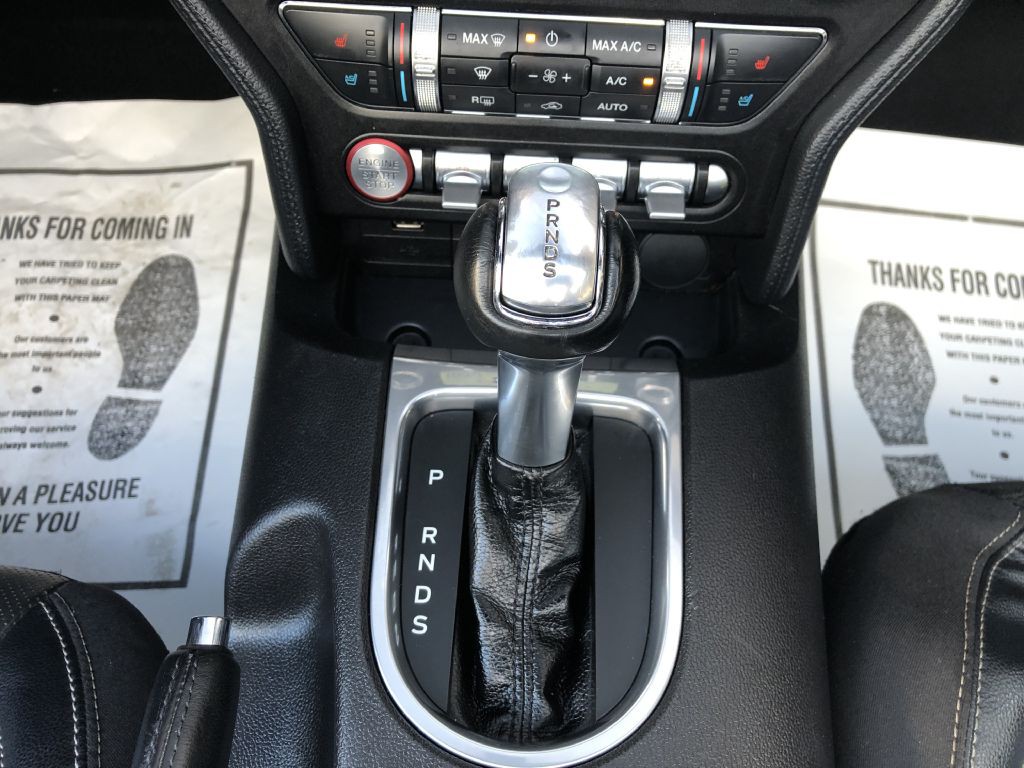 2019 Ford Mustang Image 29