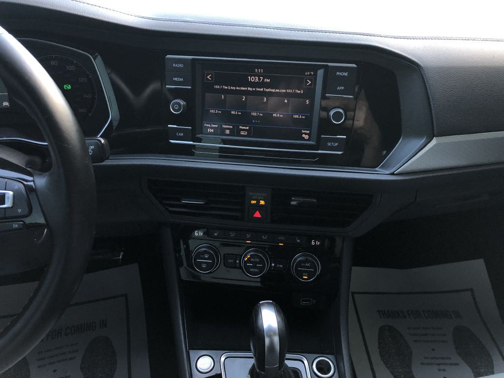 2019 Volkswagen Jetta Image 24