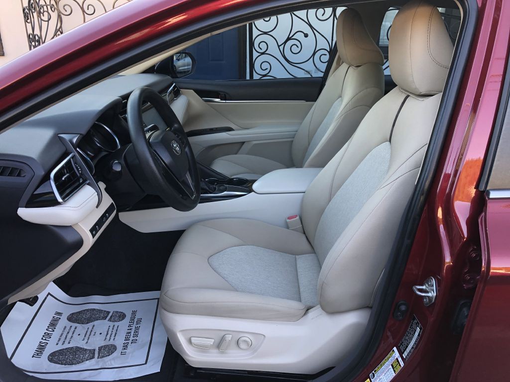 2018 Toyota Camry Image 10