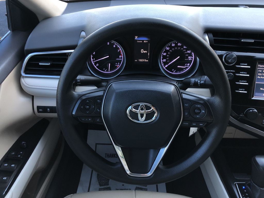 2018 Toyota Camry Image 26