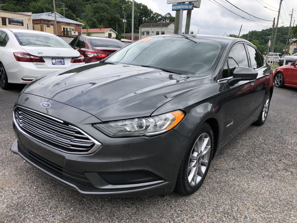 2017 Ford Fusion Image 2