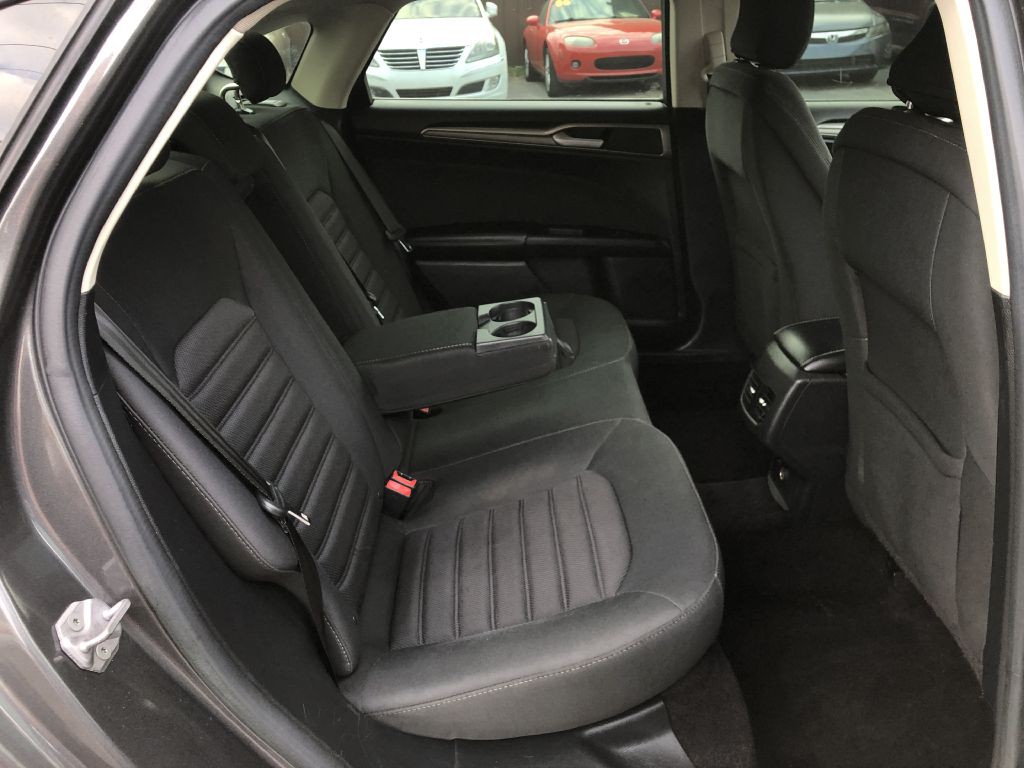 2017 Ford Fusion Image 14