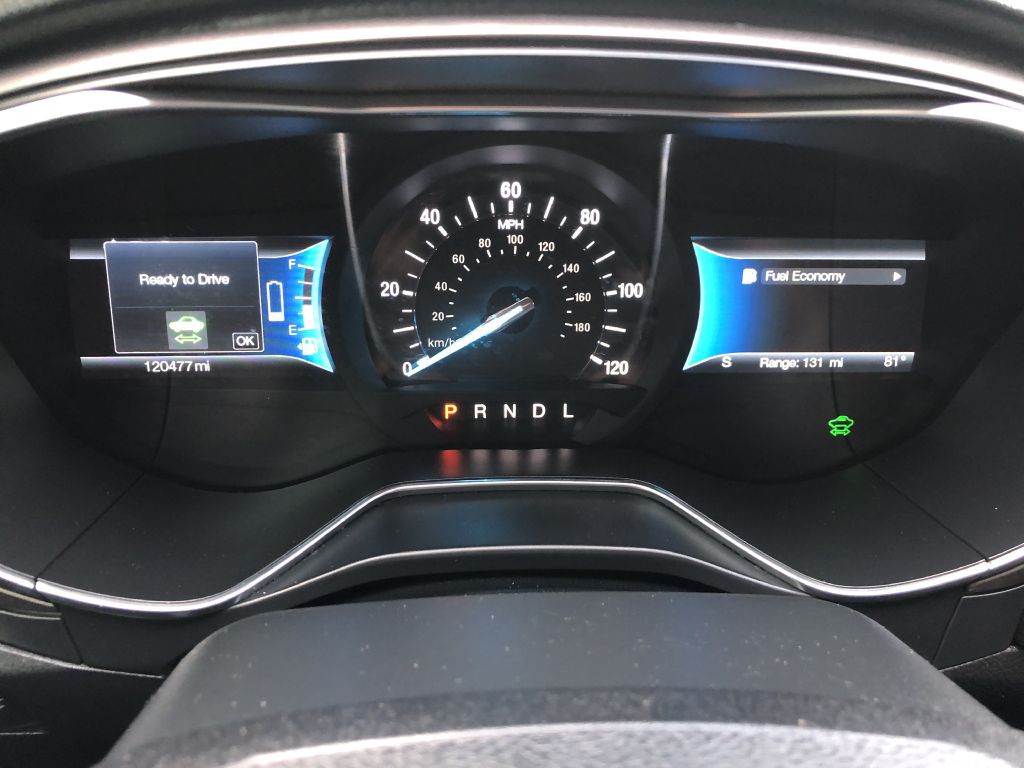 2017 Ford Fusion Image 32