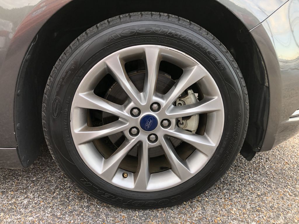 2017 Ford Fusion Image 35