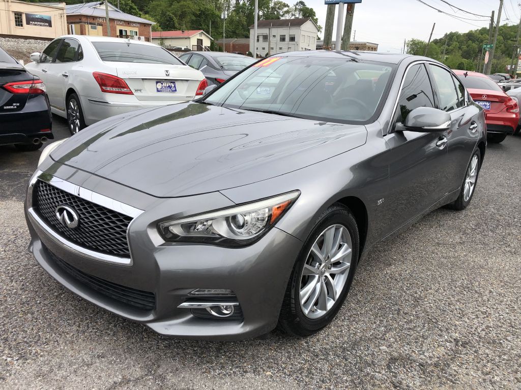 2017 INFINITI Q50 Image 2