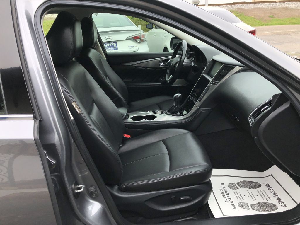 2017 INFINITI Q50 Image 11