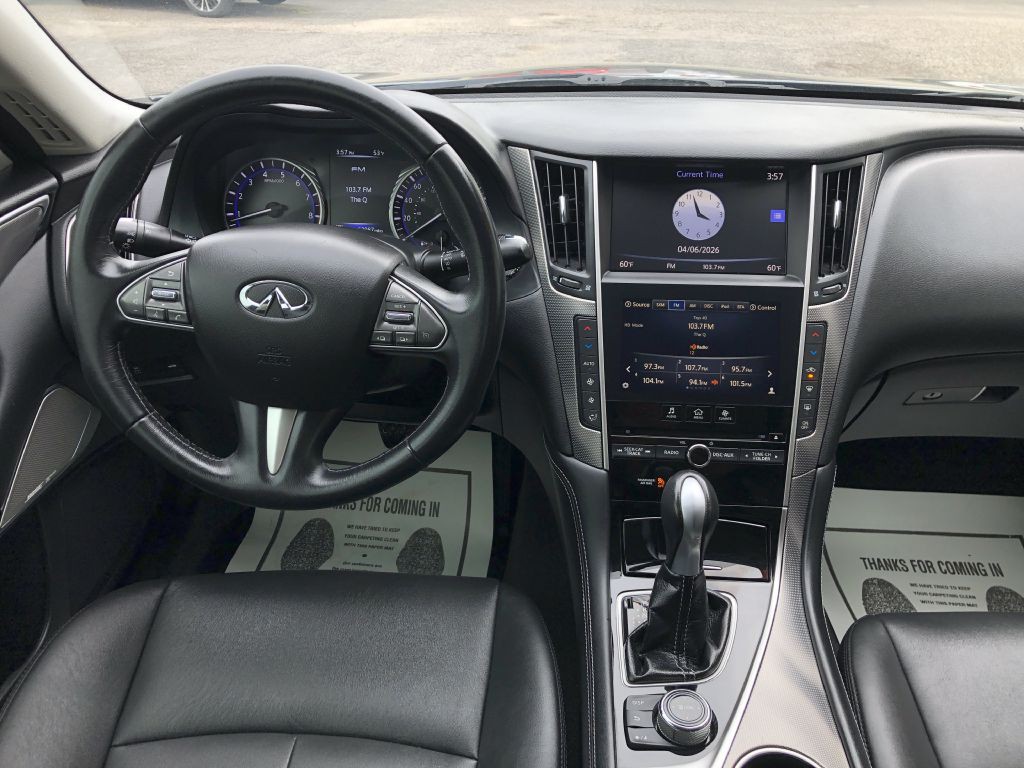 2017 INFINITI Q50 Image 15